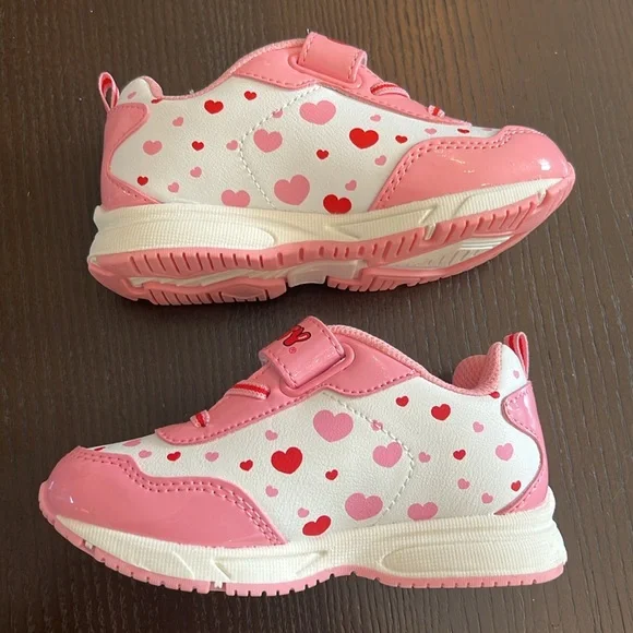 Toddler Girls Hello Kitty Sanrio Light Up Tennis Shoes Sneakers!